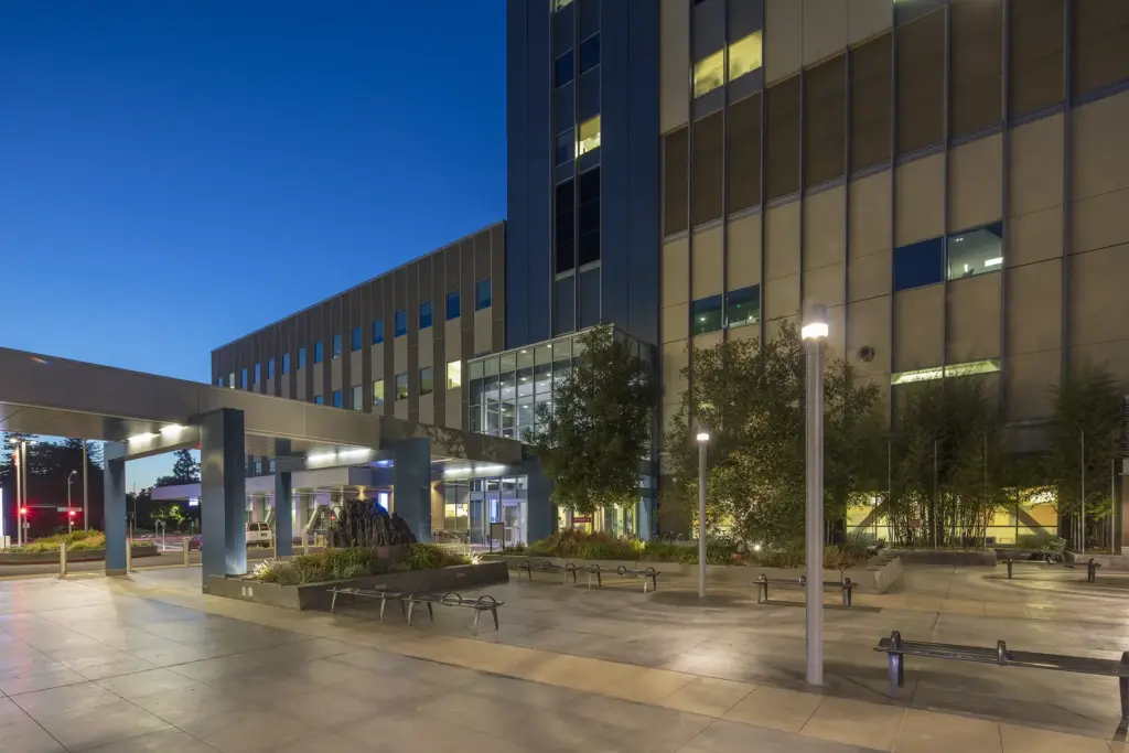 Healing Hub: Unveiling the Excellence of Kaiser Permanente Oakland Medical Center in Pill Hill, CA